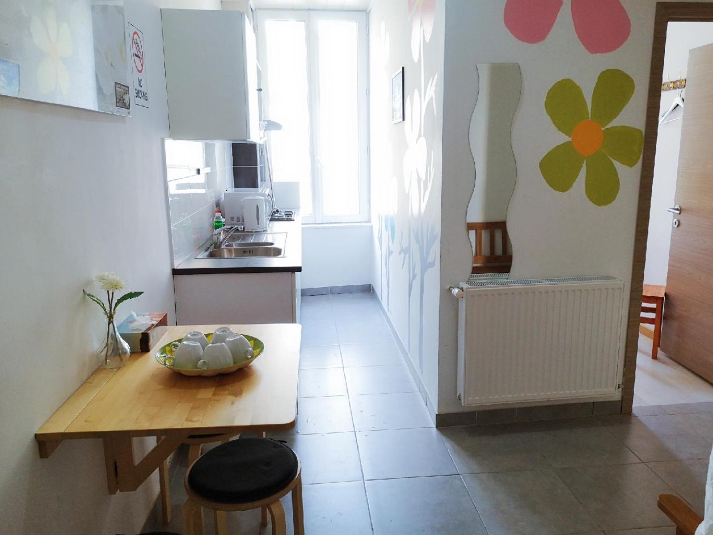 A Private Room For Backpacker Share Bathroom Bruksela Zewnętrze zdjęcie