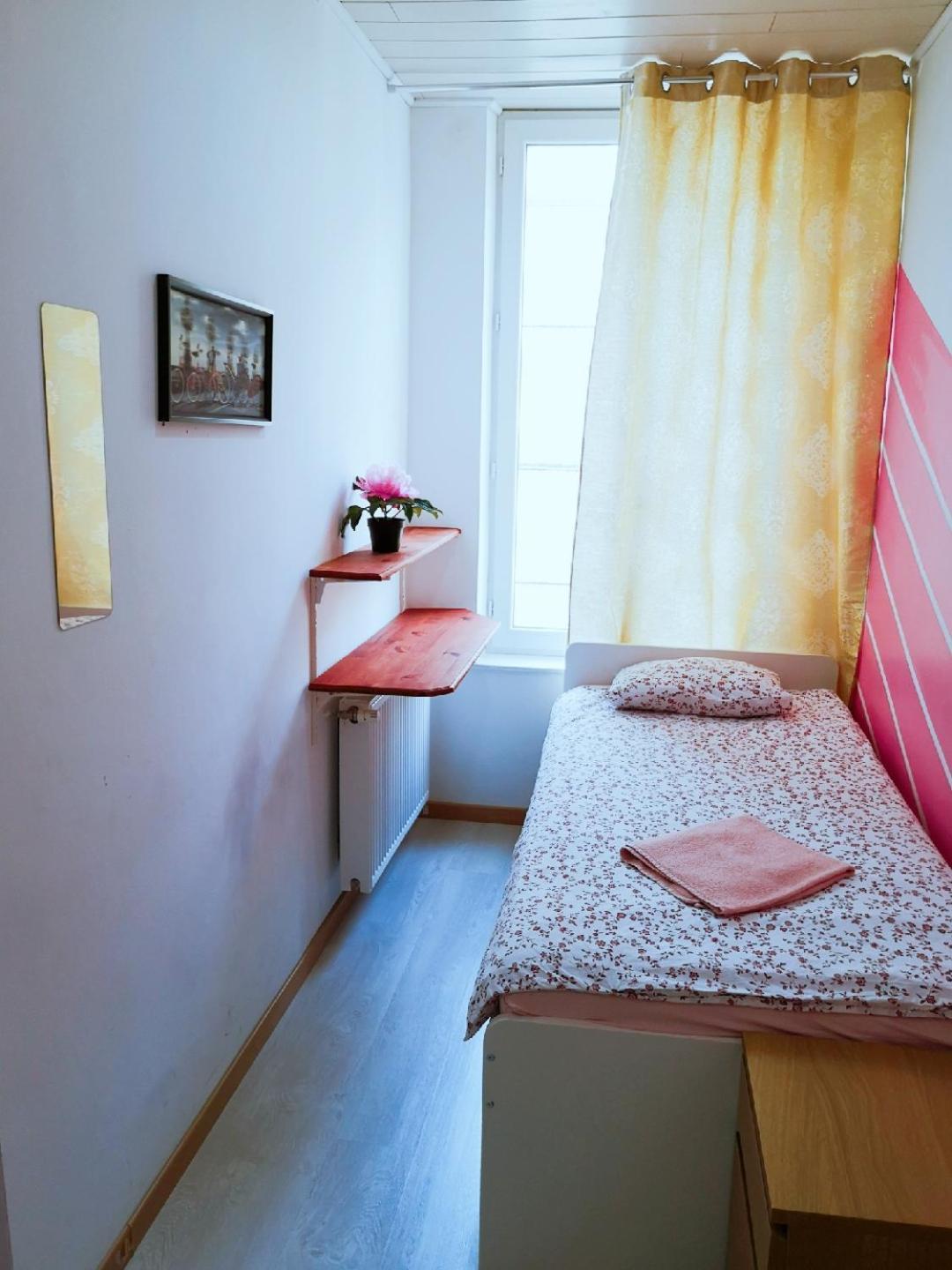 A Private Room For Backpacker Share Bathroom Bruksela Zewnętrze zdjęcie